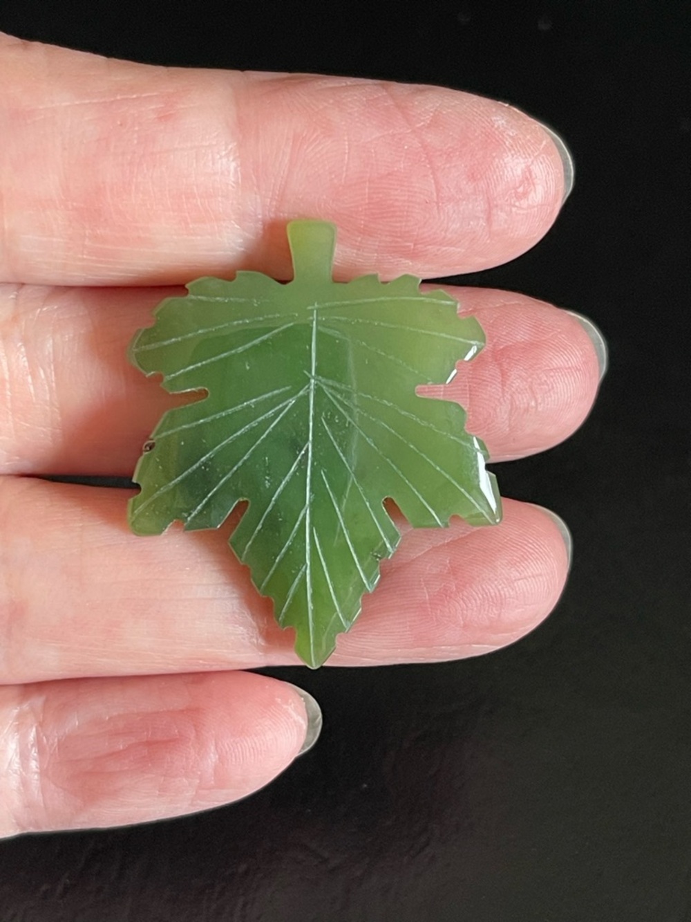 Vintage genuine nephrite jade maple leaf brooch